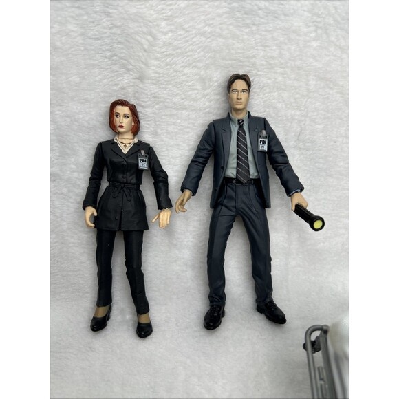 1998 The X-Files Fight The Future Agent Mulder & Scully Action Figures Series 1 - Picture 2 of 11